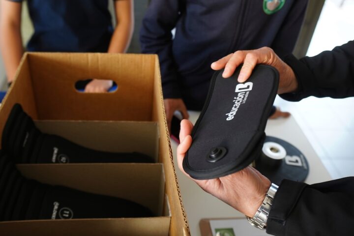 Il Cile vieta l'uso dei cellulari a scuola dal marzo 2026