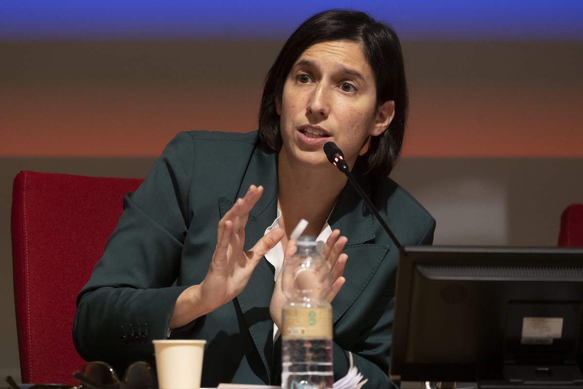 Il ddl sull'antisemitismo provoca divisioni nel Pd e irrita Elly Schlein