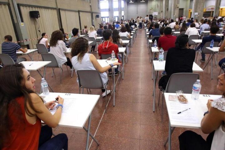 Il governo italiano propone modifiche al semestre filtro per l'accesso a Medicina