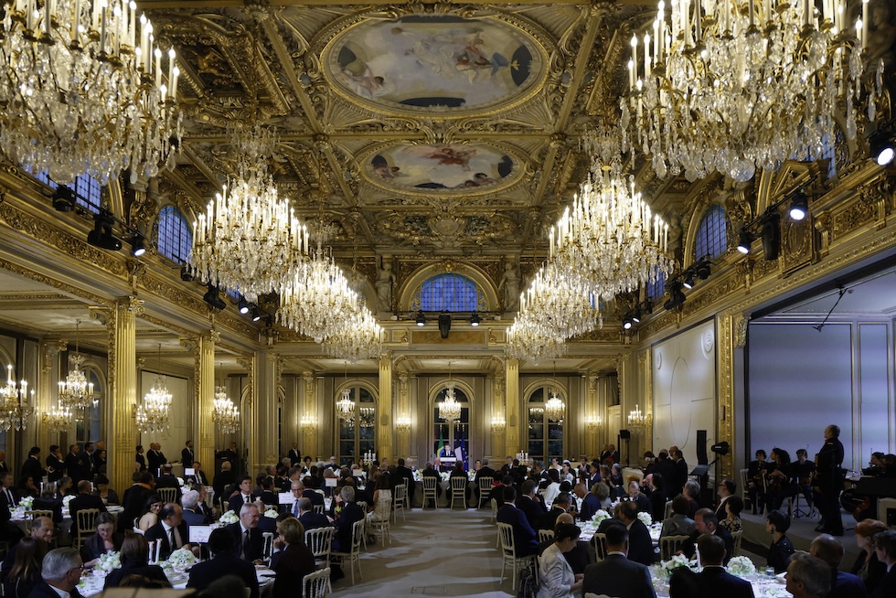 Il maggiordomo dell'Eliseo arrestato per furti di argenteria e porcellana preziosa