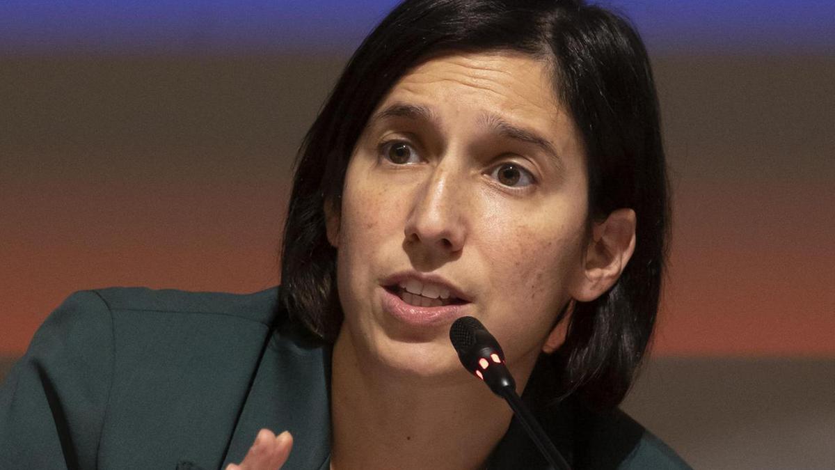 Il Pd si prepara al congresso mentre affronta sfide interne e riforme incerte