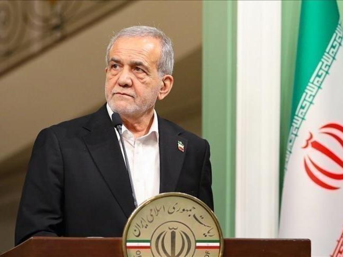 Il presidente iraniano chiede dialogo con i manifestanti dopo le proteste a Teheran