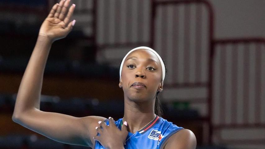 Il razzismo nello sport: Adhu Malual denuncia insulti dei tifosi durante la partita a Torino