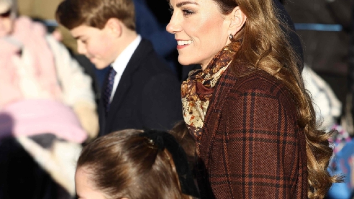 Il Re Carlo premia la babysitter dei principi e personalità note nella nuova lista delle onorificenze di Londra