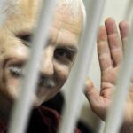 Il regime bielorusso libera 123 detenuti, tra cui il premio Nobel Ales Bialiatski e Maria Kolesnikova
