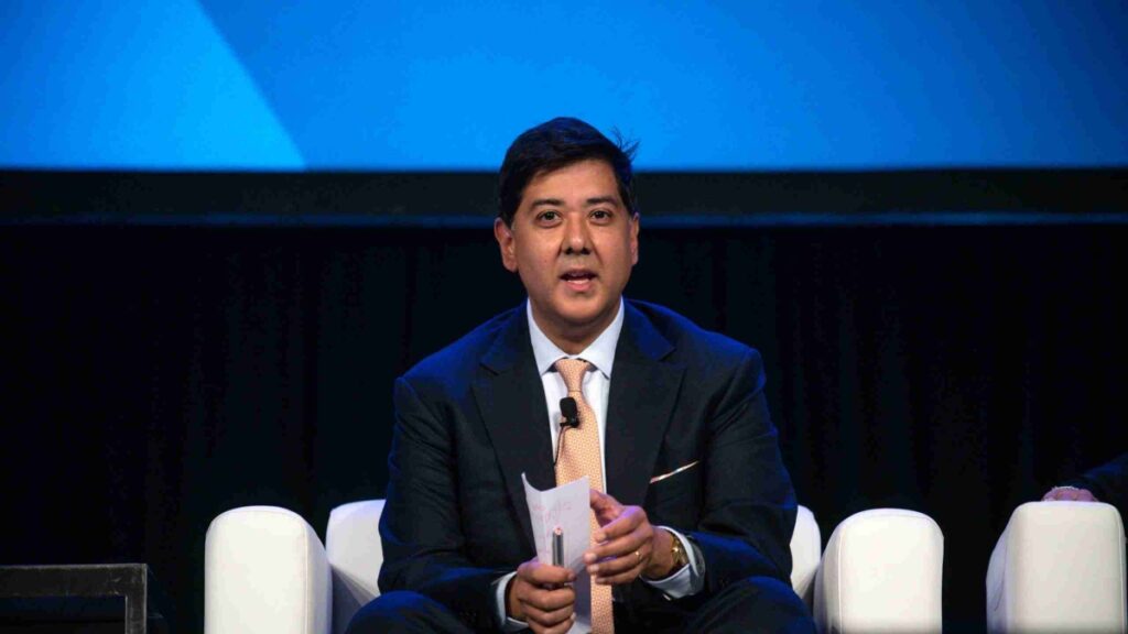 Imran Ahmed, britannico, fa causa agli Stati Uniti per negazione del visto