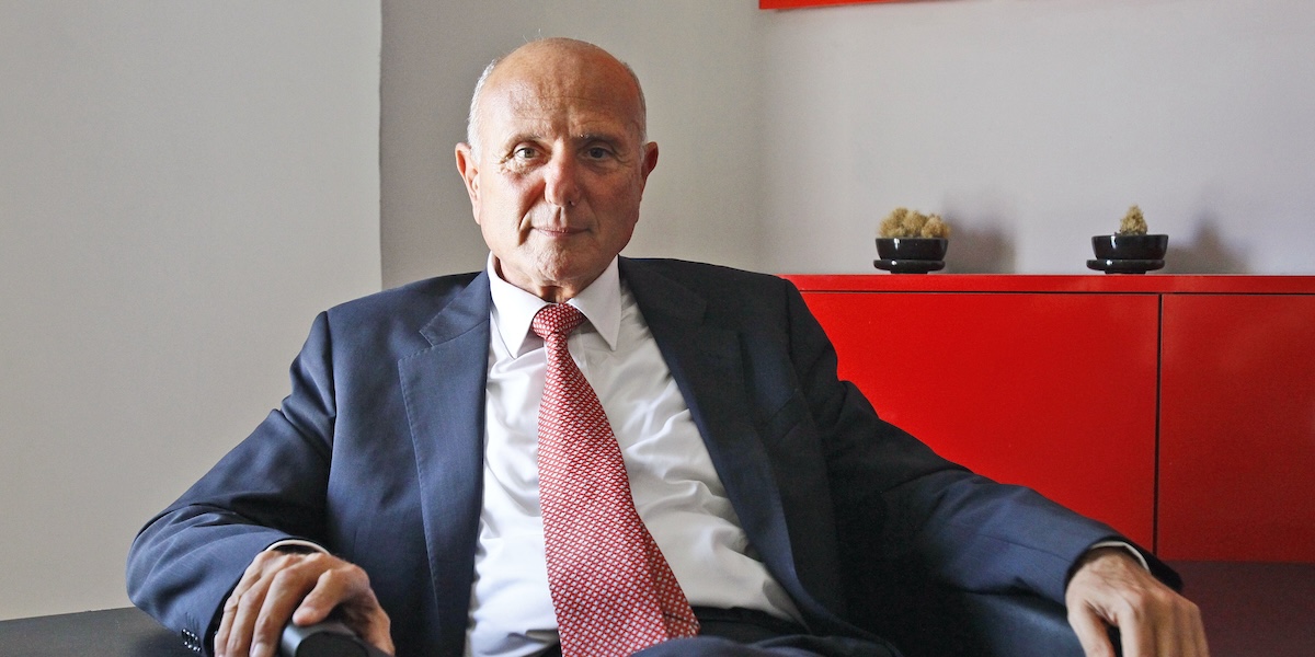 In Tunisia arrestato l'oppositore Ahmed Néjib Chebbi, condannato a 12 anni per complotto contro lo stato