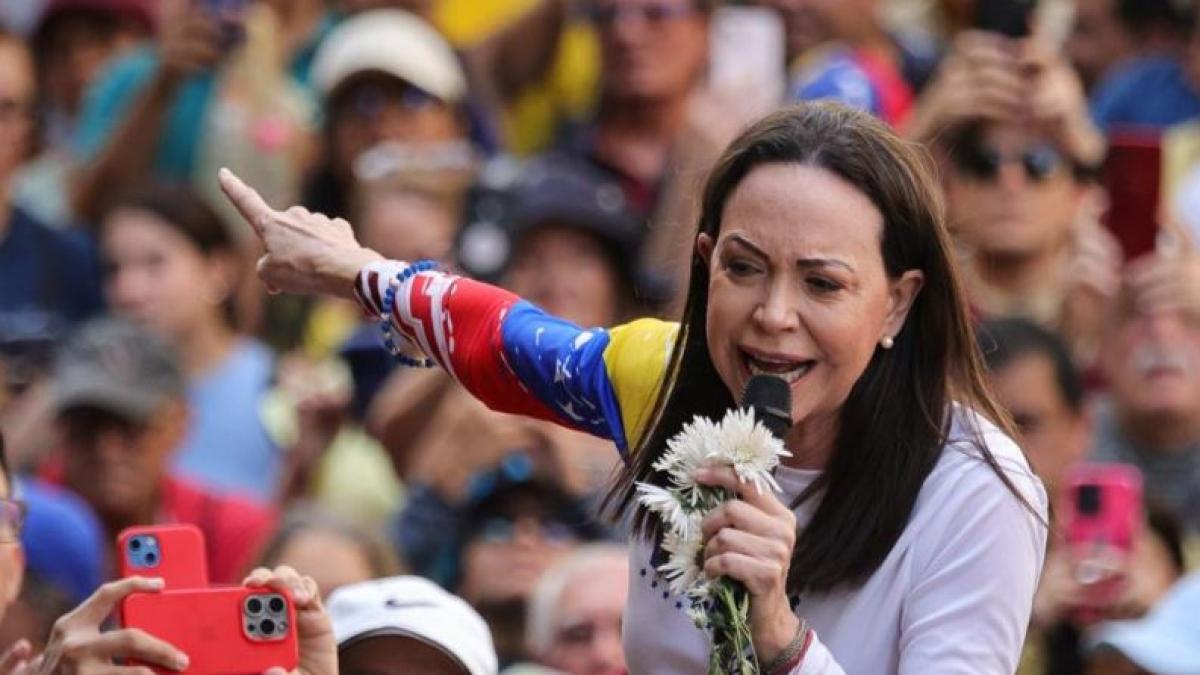 Incerta partecipazione di Maria Corina Machado alla cerimonia del Nobel a Oslo dopo l'annullamento della conferenza stampa