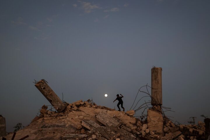 Israele annuncia nuova linea gialla come confine con Gaza, il capo dell'Idf discute preparativi militari