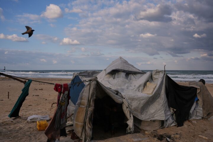 Israele intensifica attacchi a Gaza, l'Idf parla di operazioni di routine contro Hamas