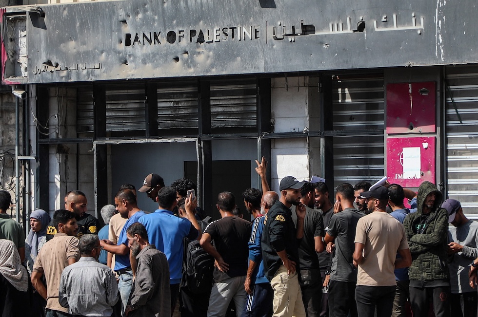 Israele trattiene fondi all'Autorità nazionale palestinese, crisi politica e finanziaria in Cisgiordania