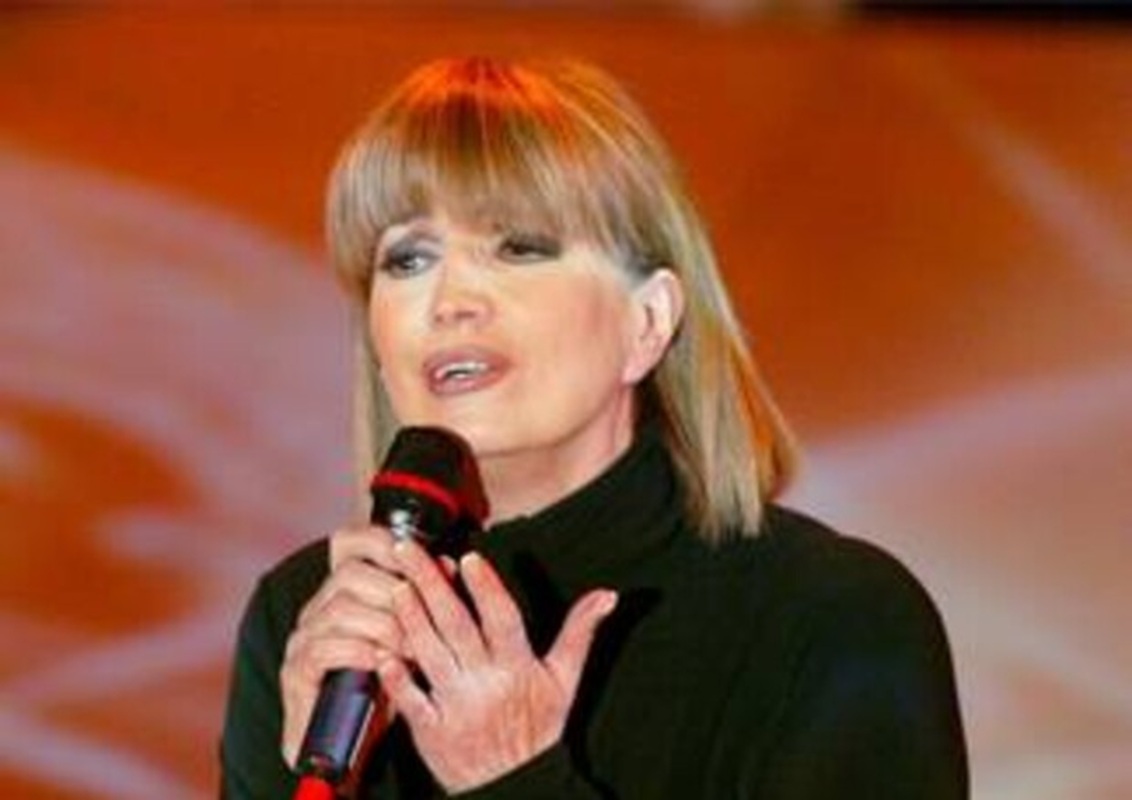 Iva Zanicchi: «Tajani? Dopo tre anni deve andare in vacanza. Serve un nuovo Berlusconi per Forza Italia»