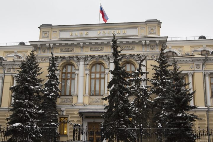 La banca centrale russa richiede 200 miliardi di euro a Euroclear per beni congelati in Europa