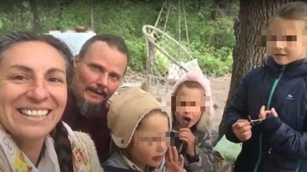 La famiglia di Palmoli modifica la propria strategia per riavere i figli: "Pronti per scuola e vaccini"