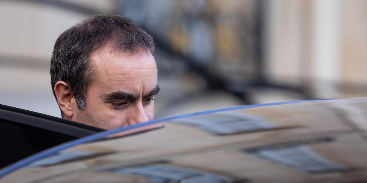 La Francia non approverà la legge di bilancio entro la fine dell'anno