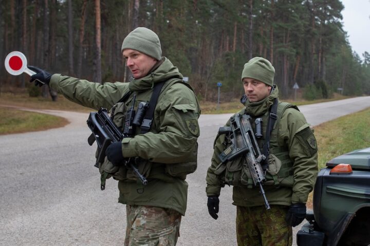 La Lituania proclama stato di emergenza per incursioni di palloni aerostatici dalla Bielorussia