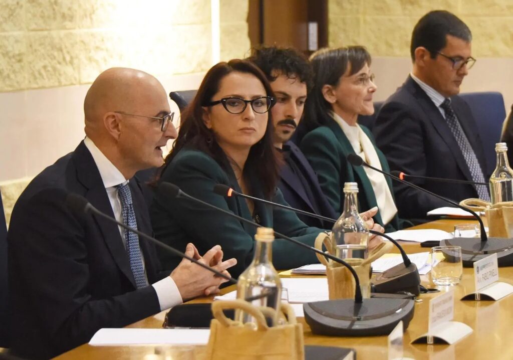 La pm Anna Gallucci accusa la procura di direttive politiche nel suo lavoro investigativo