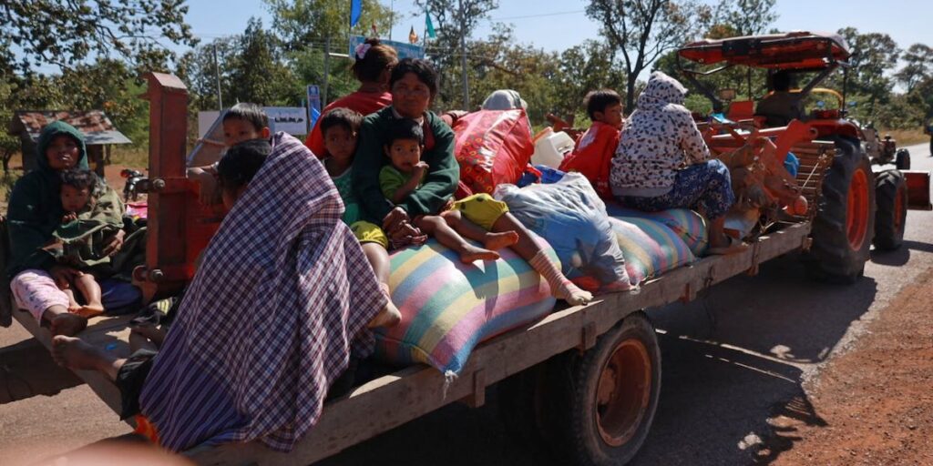 La Thailandia colpisce la Cambogia con attacchi aerei, la situazione al confine si deteriora