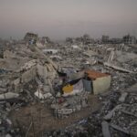 La tregua tra Israele e Hamas entra in una fase critica, si discute il futuro di Gaza