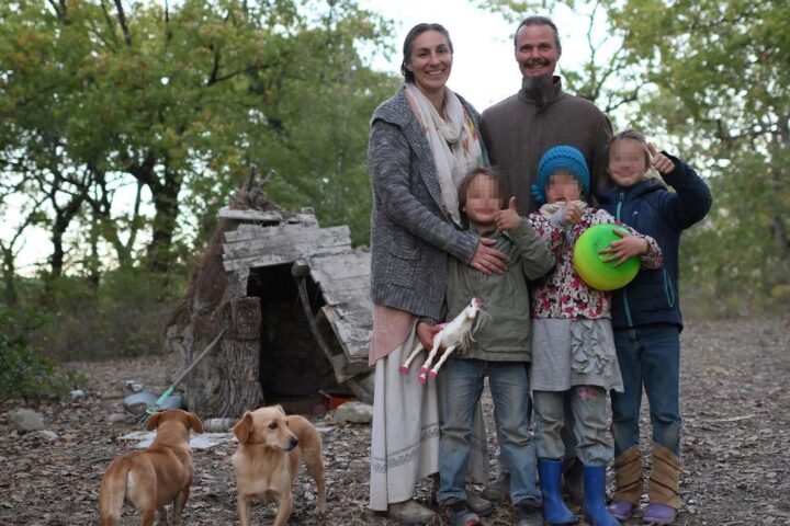 La verità sulla famiglia di Palmoli: decine di prove documentano rapporti sereni con i bambini