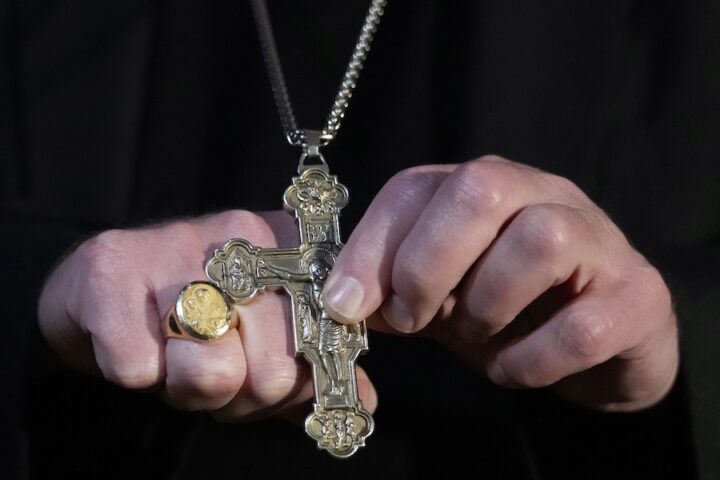 L'arcidiocesi di New York avvia mediazione per risarcire oltre 1.300 vittime di abusi sessuali del clero