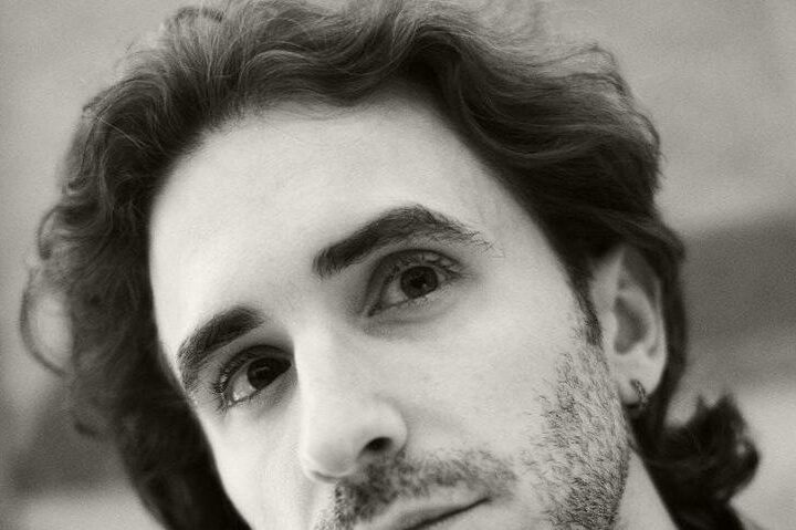 Lens: "La musica dopo il coma e la mia storia d'amore"