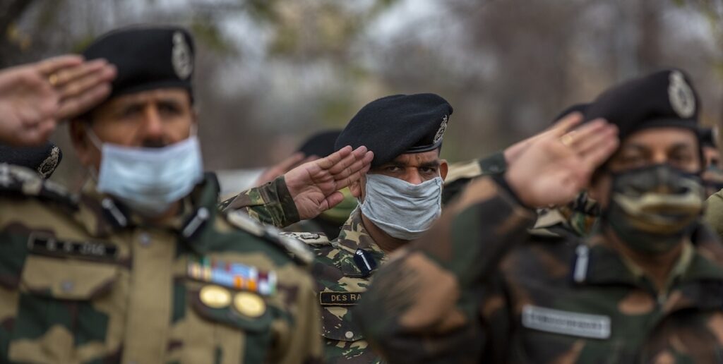 L'India accusa due gruppi militanti pakistani per l'attacco nel Kashmir che ha ucciso 26 turisti