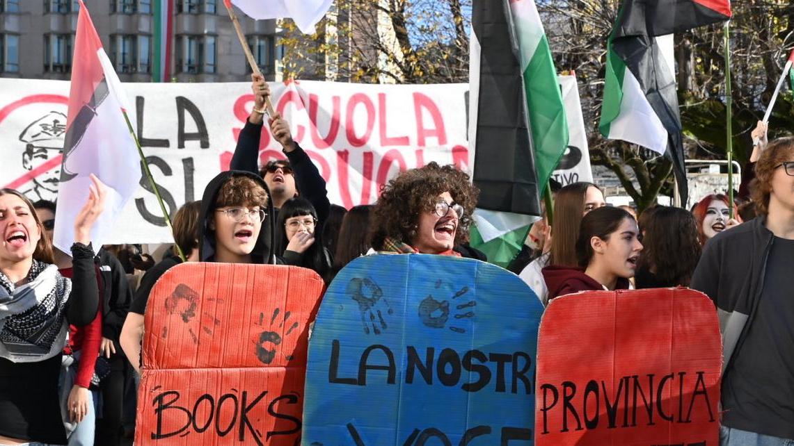 L'Italia in uno stato di tensione sociale: giovani in movimento contro l'indifferenza