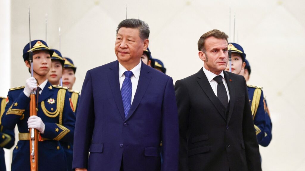 Macron pressa Xi Jinping per un impegno cinese per la pace in Ucraina