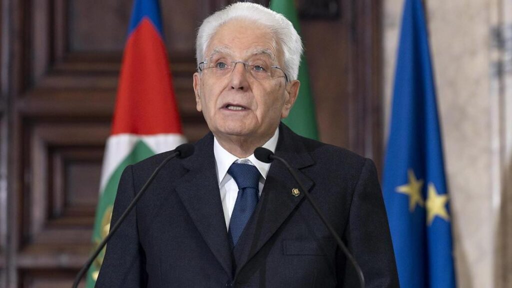 Mattarella: spesa per la difesa indispensabile per pace e democrazia in Europa