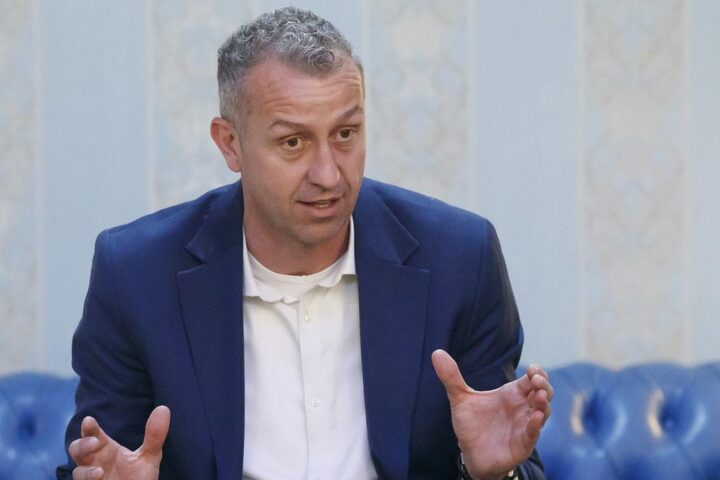 Mattia Missiroli si dimette da sindaco di Cervia: “I miei figli hanno bisogno di me”