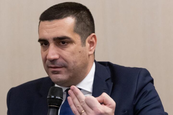 Michele de Pascale: “Gli amministratori devono restare indipendenti dalle correnti di partito”