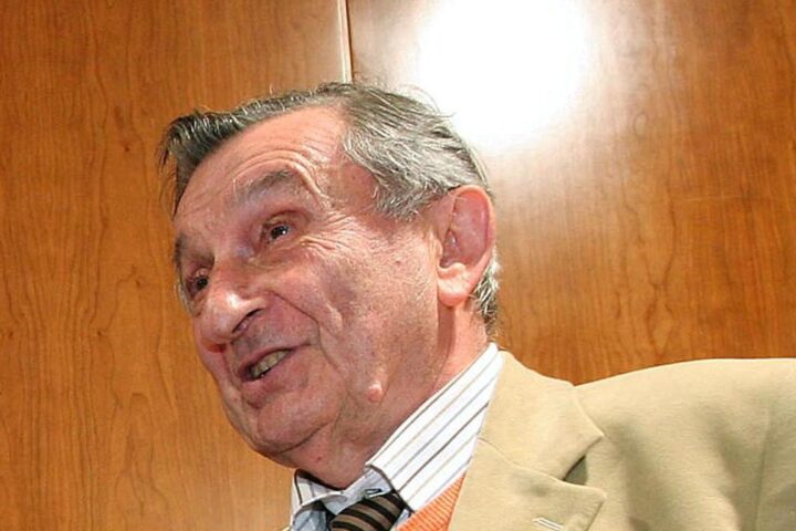 Morto Sergio Flamigni a 100 anni, il partigiano e senatore studioso del caso Moro