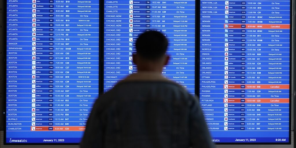 Negli Stati Uniti oltre 1.500 voli cancellati per forti nevicate in arrivo