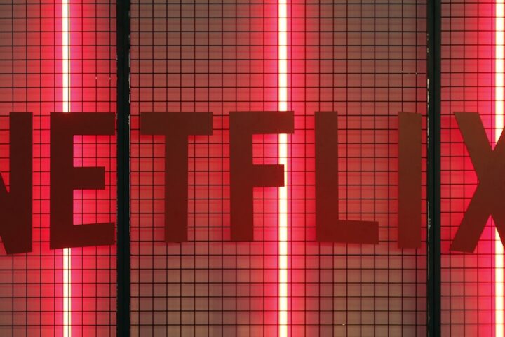 Netflix avvia trattative esclusive per l'acquisto di Warner Bros. Discovery