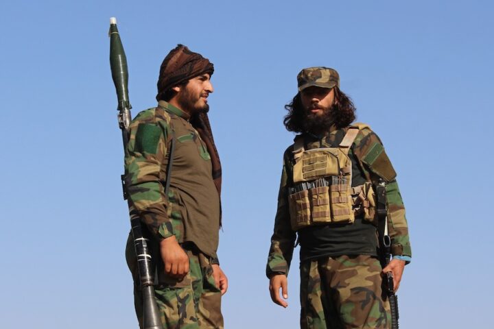 Nuovi scontri al confine tra Afghanistan e Pakistan: quattro morti secondo le autorità afghane