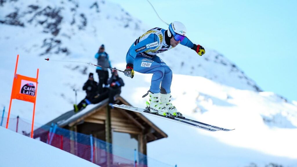 Olimpiadi Milano Cortina 2026: il Tas accoglie gli sciatori russi e bielorussi sotto bandiera neutrale