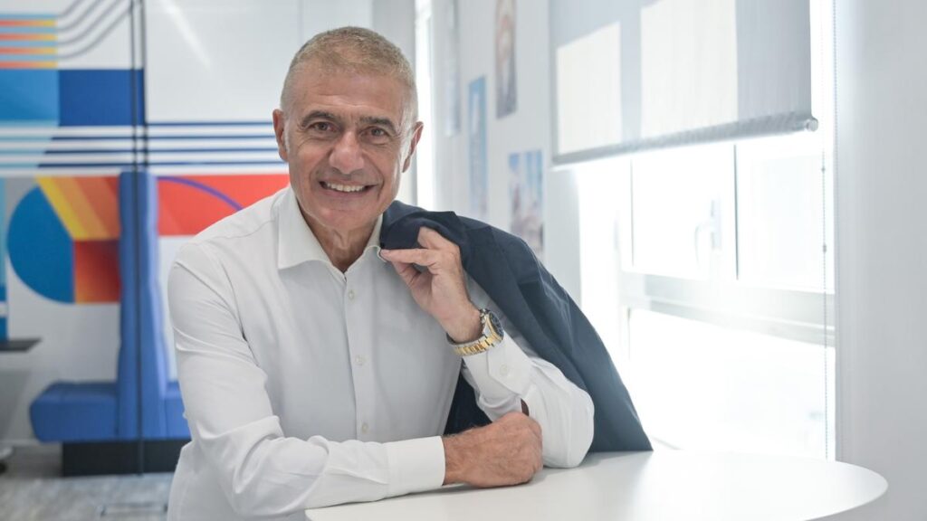 Pecoraro Scanio disponibile per un ruolo di assessore nella giunta Fico in Campania