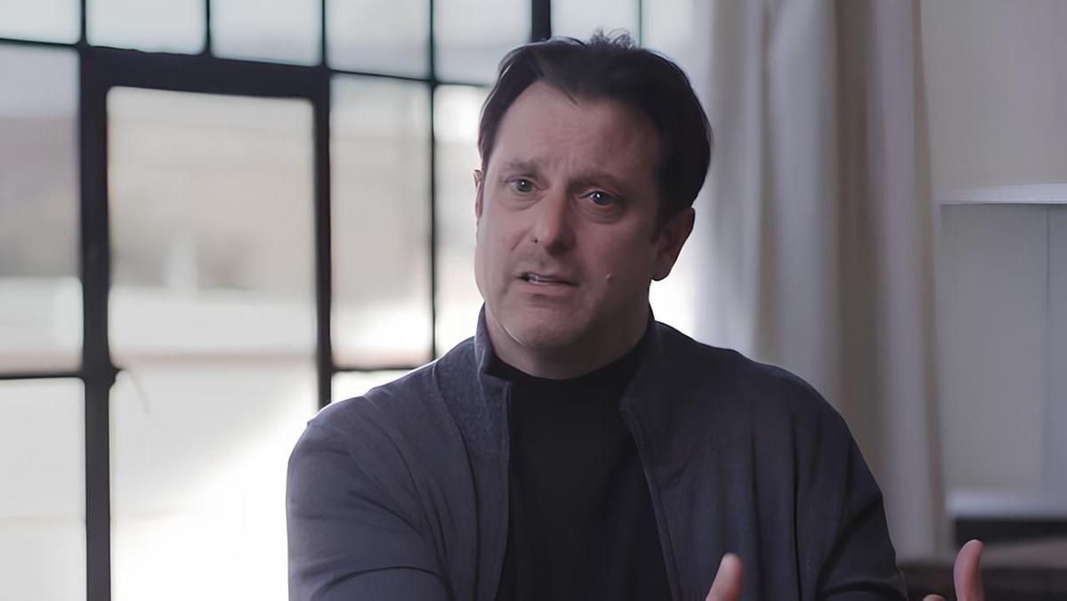 Psicologo avverte: smartphone causa isolamento e dipendenza negli adolescenti