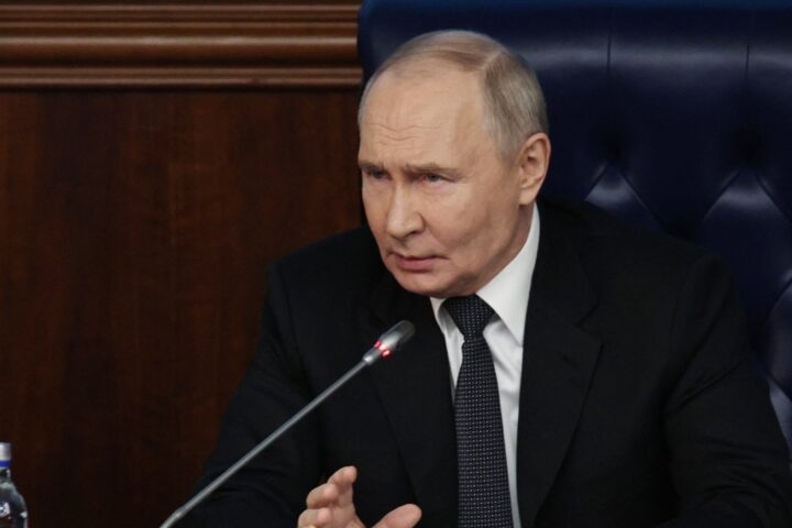 Putin attacca l'Europa: «Nessun compromesso» e insulti contro i leader europei