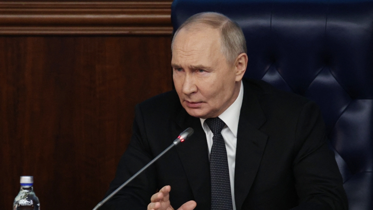 Putin attacca l'Europa: «Nessun compromesso» e insulti contro i leader europei