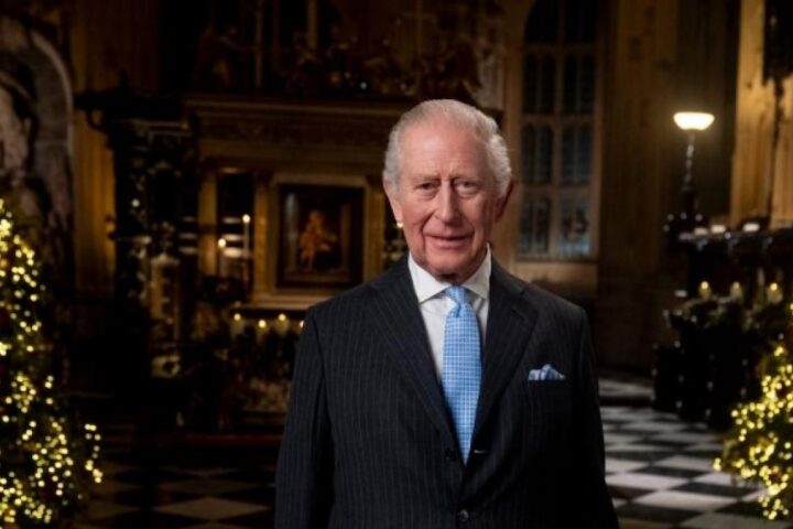 Re Carlo III si prepara a pronunciare il suo discorso di Natale da Westminster Abbey il 25 dicembre