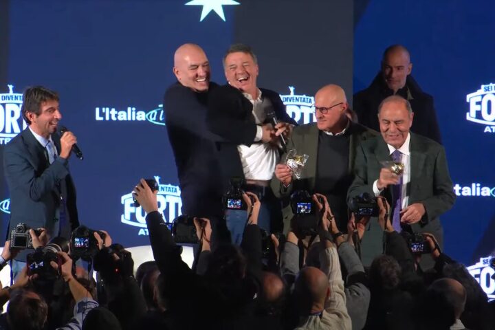 Renzi infiamma il dibattito a Atreju con scontri e polemiche, Calderoli lo invita a terminare