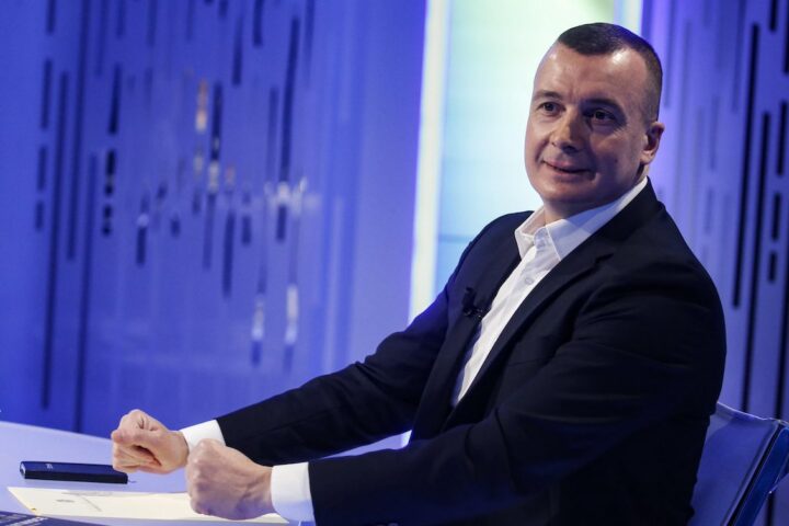 Rocco Casalino vittima di uno scherzo telefonico: «Non serve un'altra alleanza a sinistra»