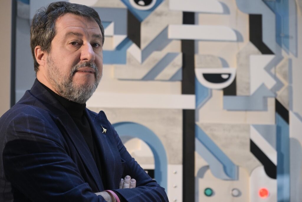 Salvini elogia Boschi per il suo tailleur verde durante il question time a Montecitorio