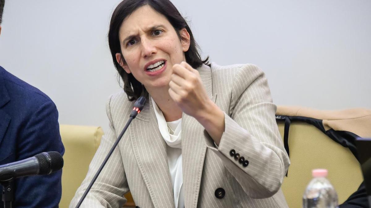 Schlein accusa Meloni: "Il tradimento più grande delle promesse sulle pensioni"