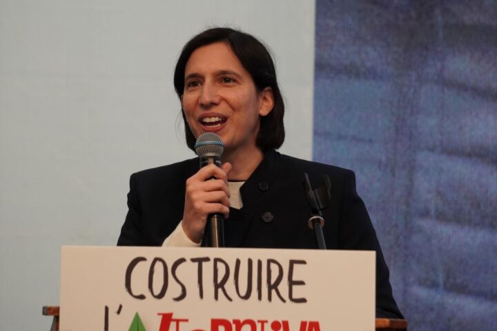 Schlein: "Il Pd è il perno dell'alleanza", al congresso di Montepulciano focus su unità e coinvolgimento del partito