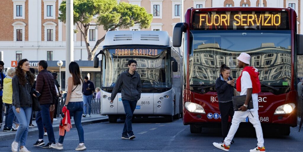 Sciopero di 24 ore dei trasporti pubblici a Roma: previsti disagi su metro e bus