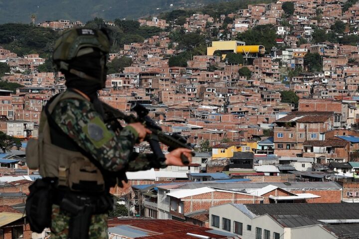 Sette soldati colombiani uccisi in attacco dell’ELN alla base di Aguachica vicino al Venezuela