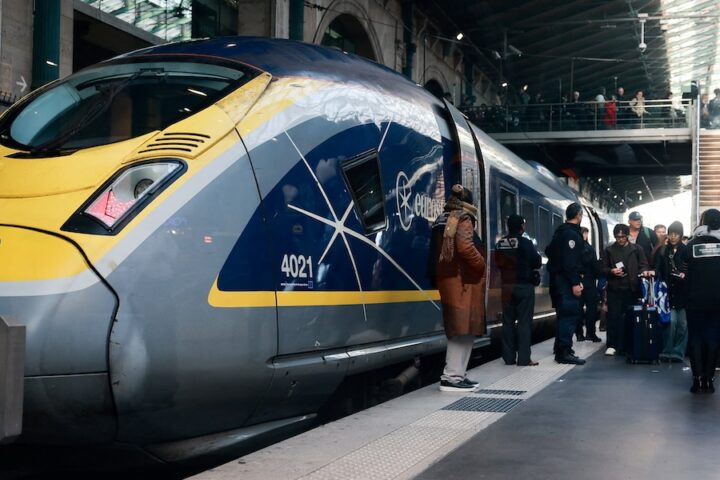 Sospesa la circolazione dei treni Eurostar per un guasto nel tunnel della Manica